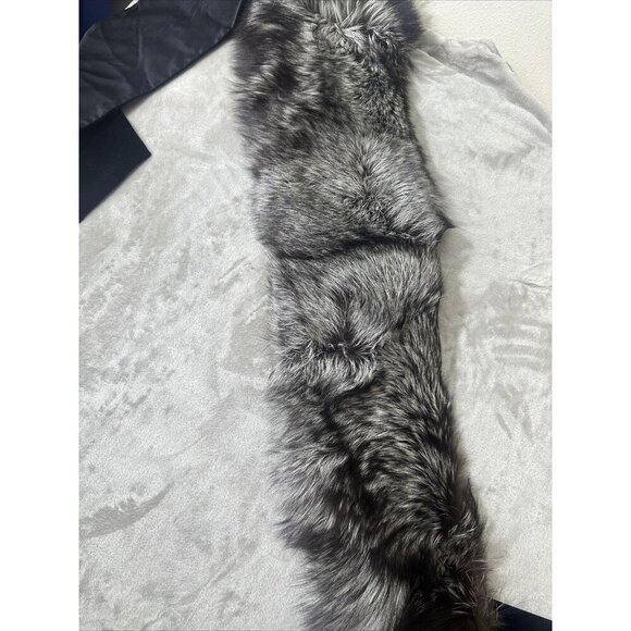 Women’s ST.John Evening Scarf Dyed Fox 95% Silk Velvet Lining Gray One Size - Picture 5 of 11